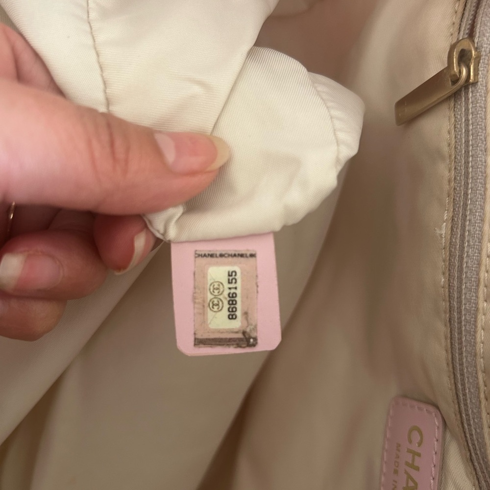 Chanel Light Pink Tote Bag- CC Logo - Picture 13 of 16